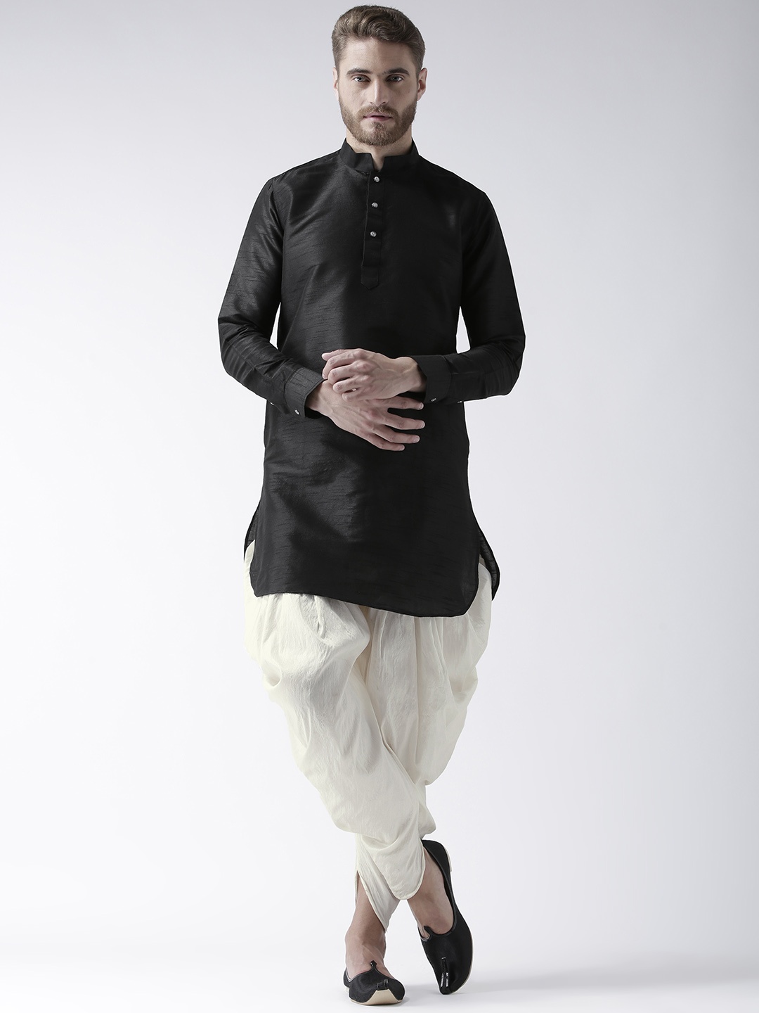 

DEYANN Men Black & Off-White Solid Kurta with Patiala