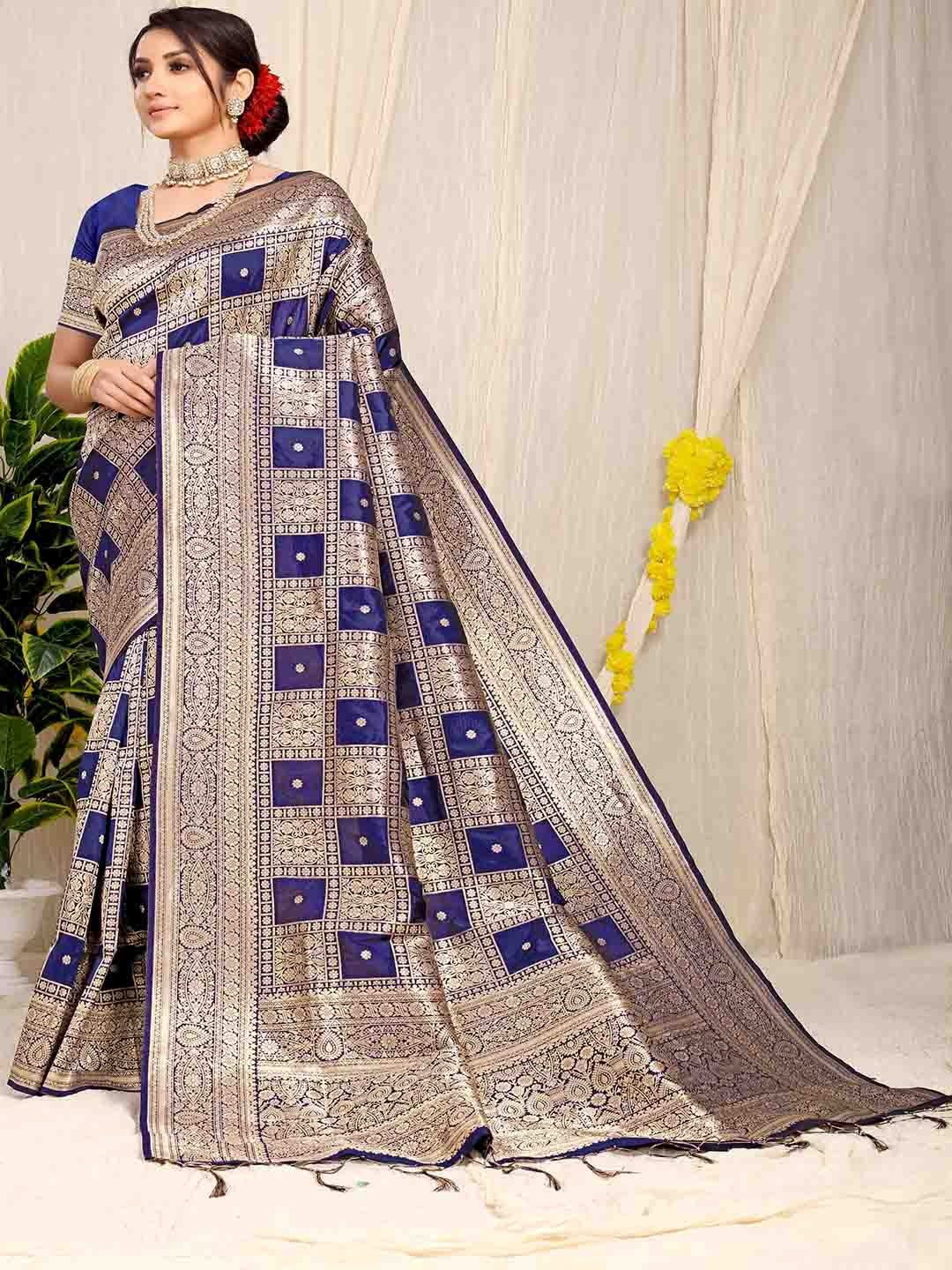 

Mitera Navy Blue & Gold-Toned Geometric Woven Design Zari Saree