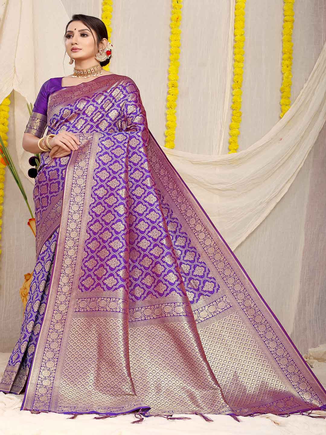 

Mitera Purple & Gold-Toned Ethnic Motifs Woven Design Zari Saree