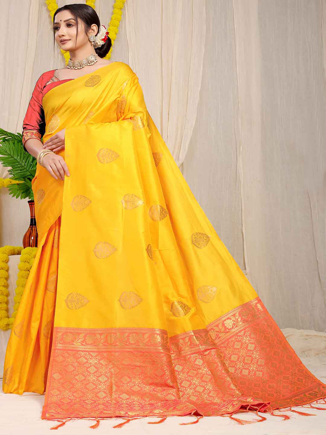 

Mitera Ethnic Motifs Woven Design Zari Saree, Yellow