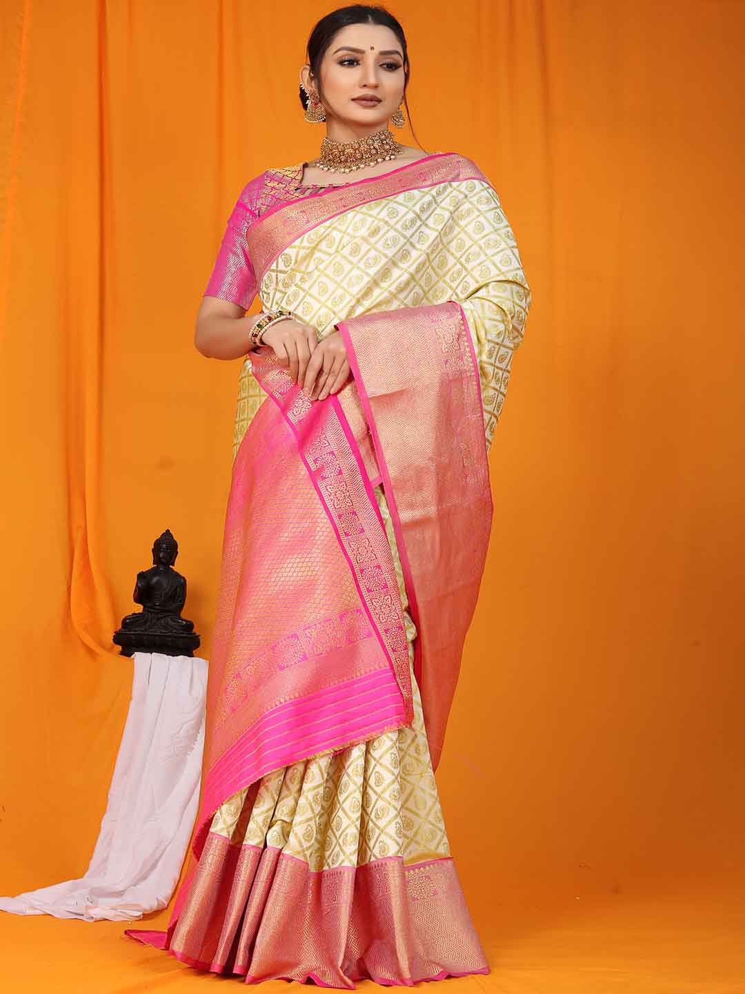 

Mitera Ethnic Motifs Woven Design Zari Saree, Off white