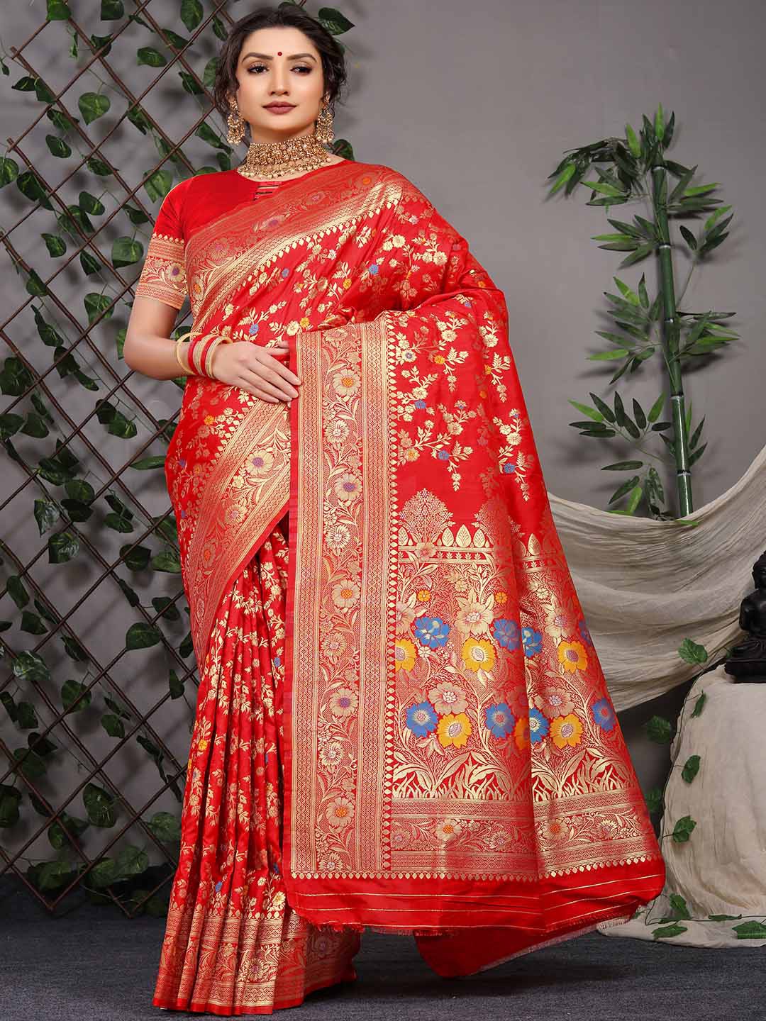 

Mitera Floral Woven Design Zari Art Silk Saree, Red