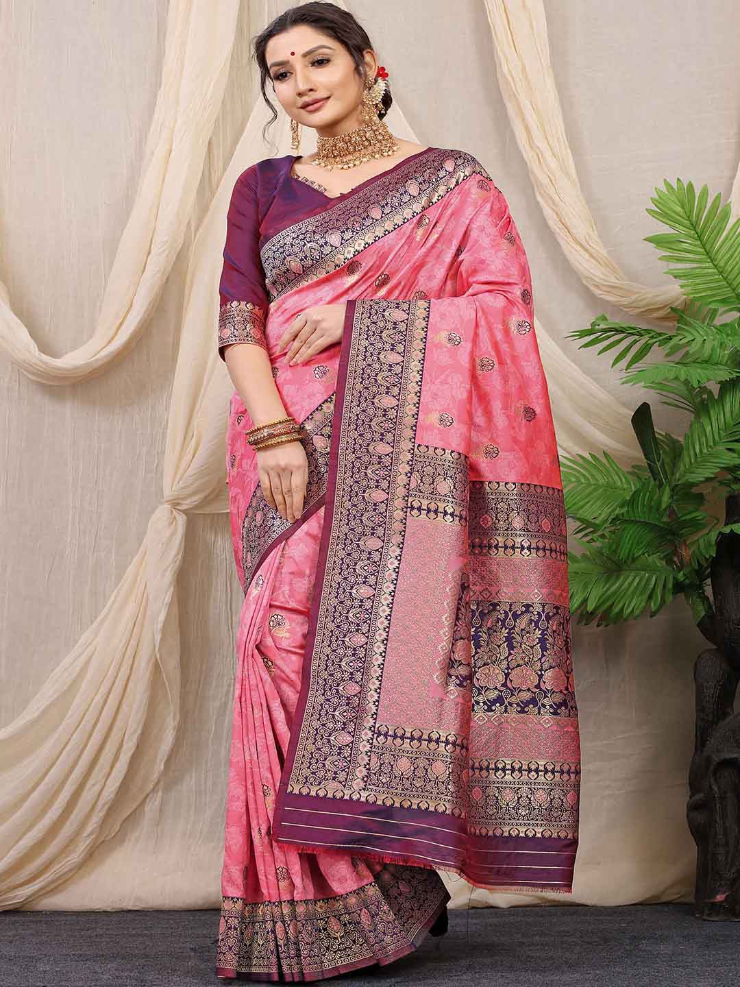 

Mitera Ethnic Motifs Woven Design Zari Saree, Pink