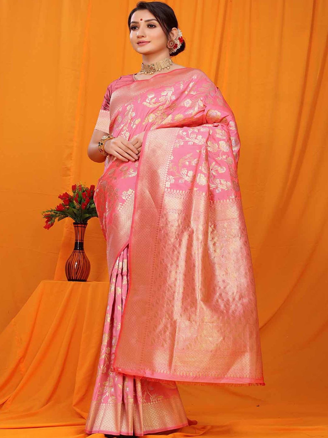 

Mitera Woven Design Zari Saree, Pink