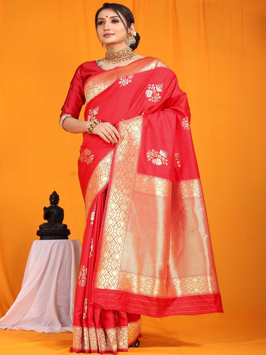 

Mitera Red & Gold-Toned Floral Woven Design Zari Saree
