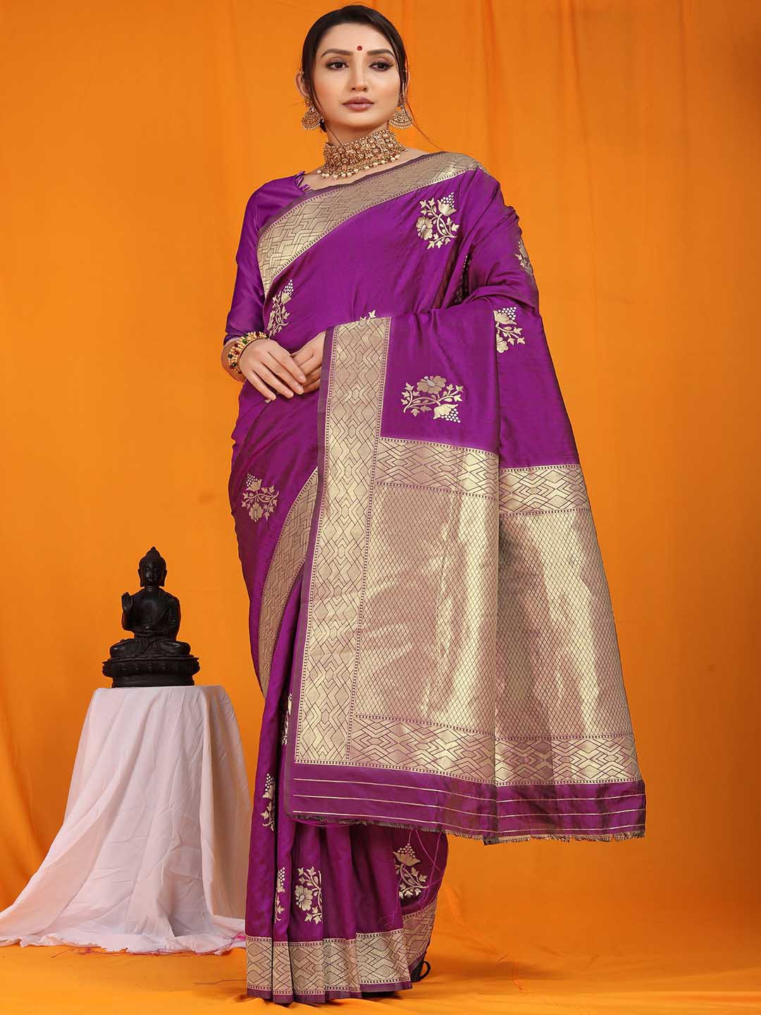 

Mitera Ethnic Motifs Woven Design Zari Saree, Maroon