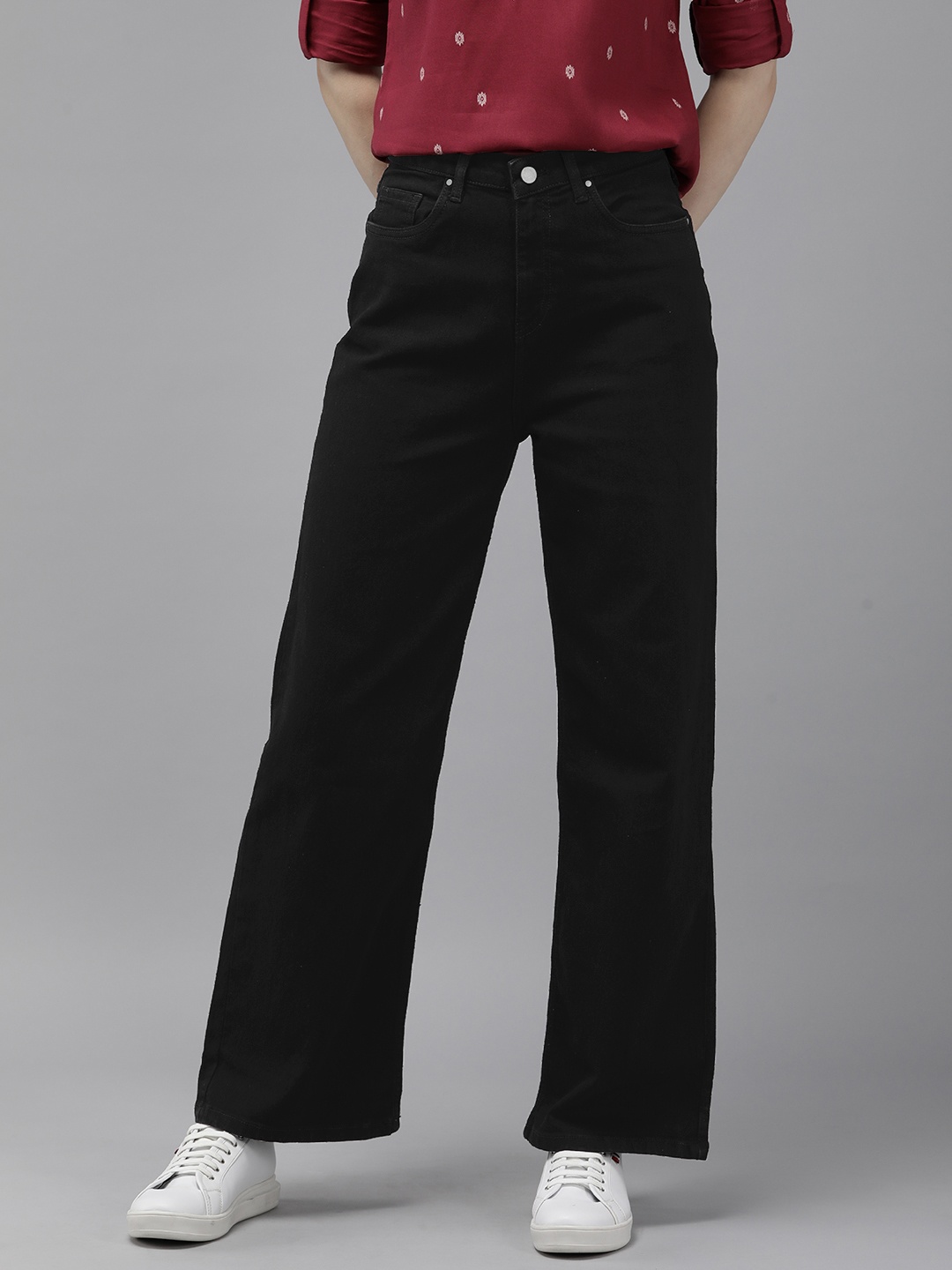 

Roadster Women Straight Fit High-Rise Jeans, Black