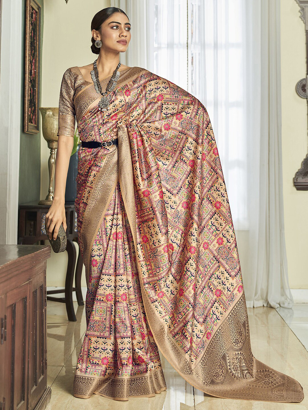 

Satrani Ethnic Motifs Printed Zari Saree, Beige
