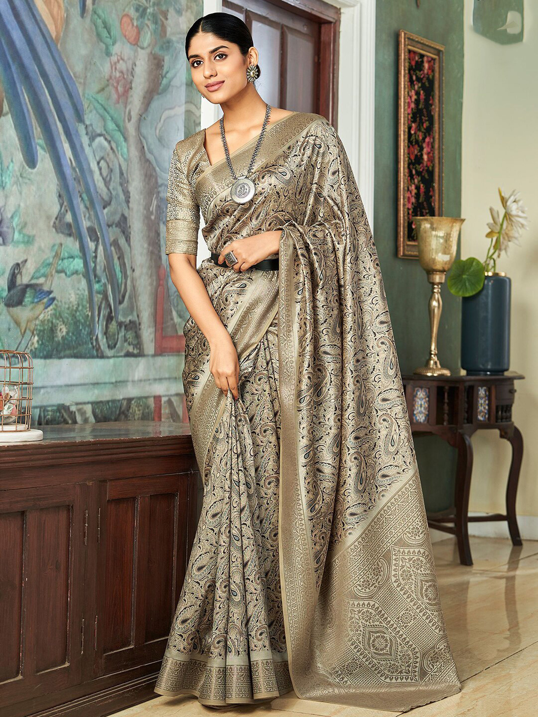 

Satrani Paisley Woven Design Zari Saree, Beige