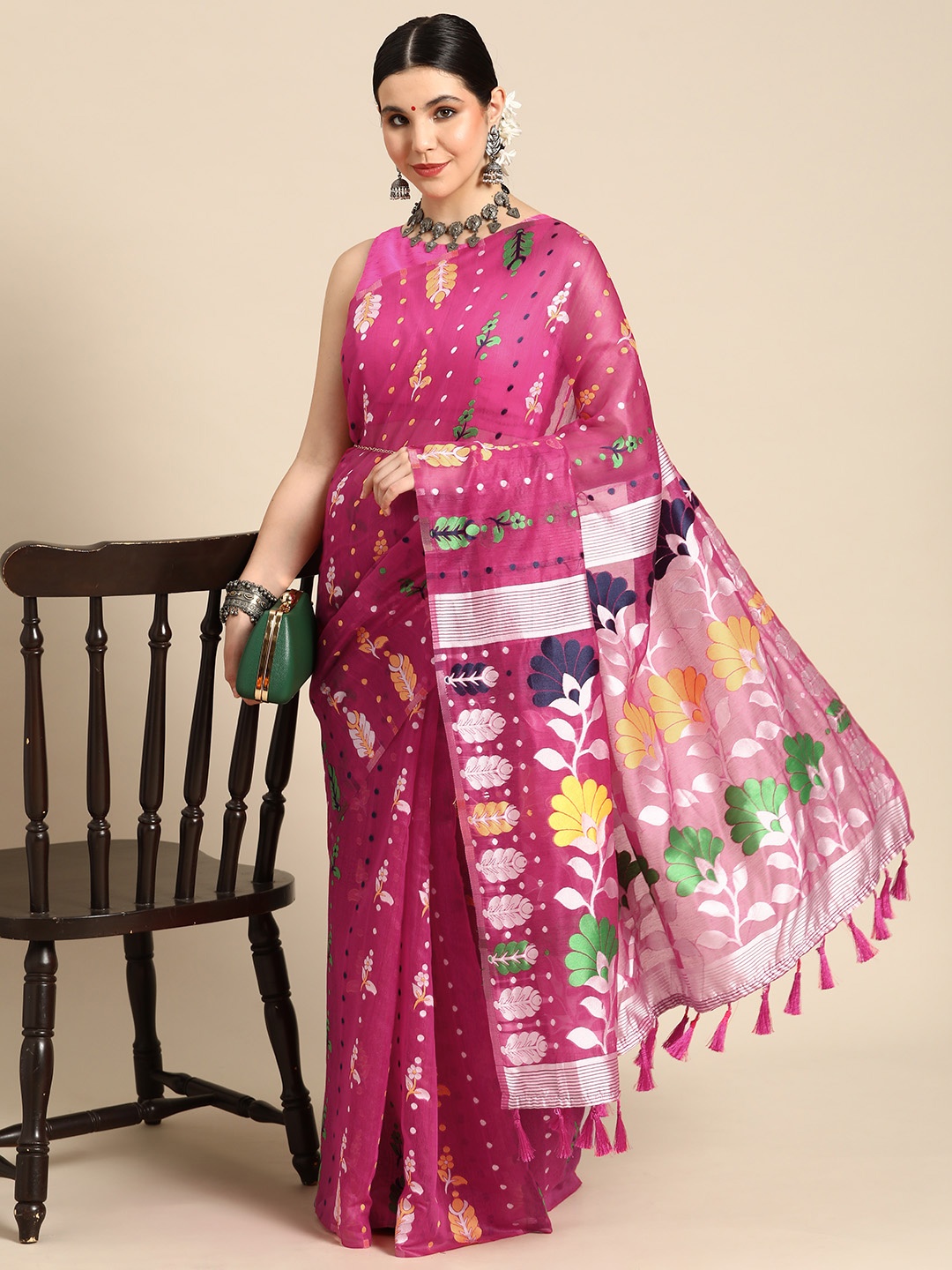 

Silk Land Floral Phulkari Pure Cotton Jamdani Saree, Magenta