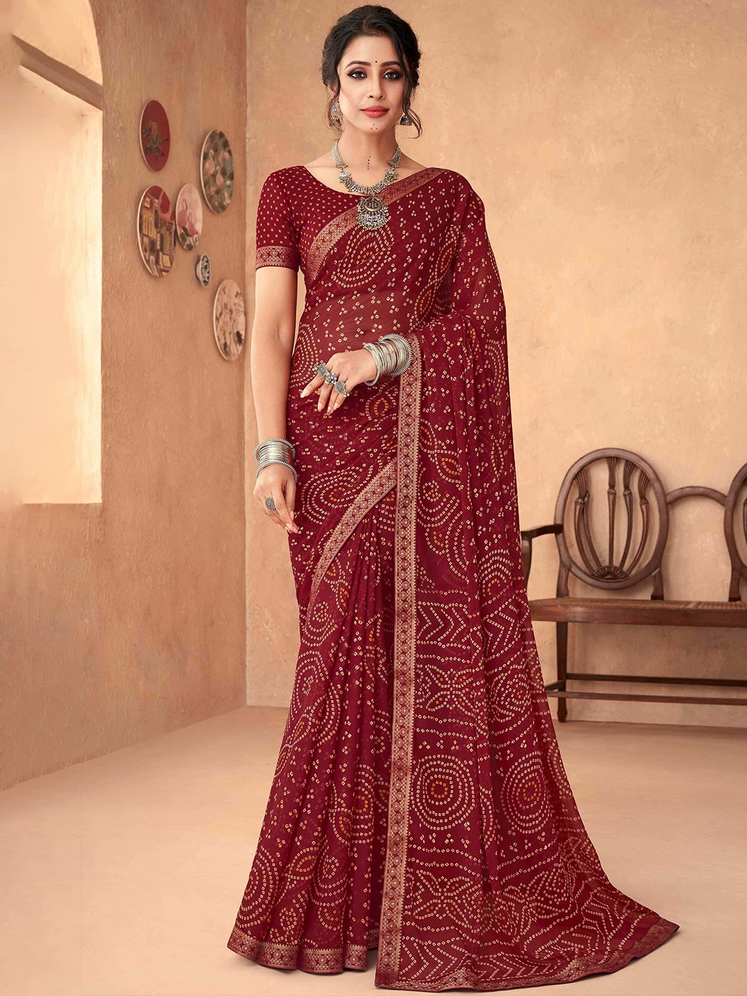 

Mitera Maroon & Cream Coloured Bandhani Printed Saree