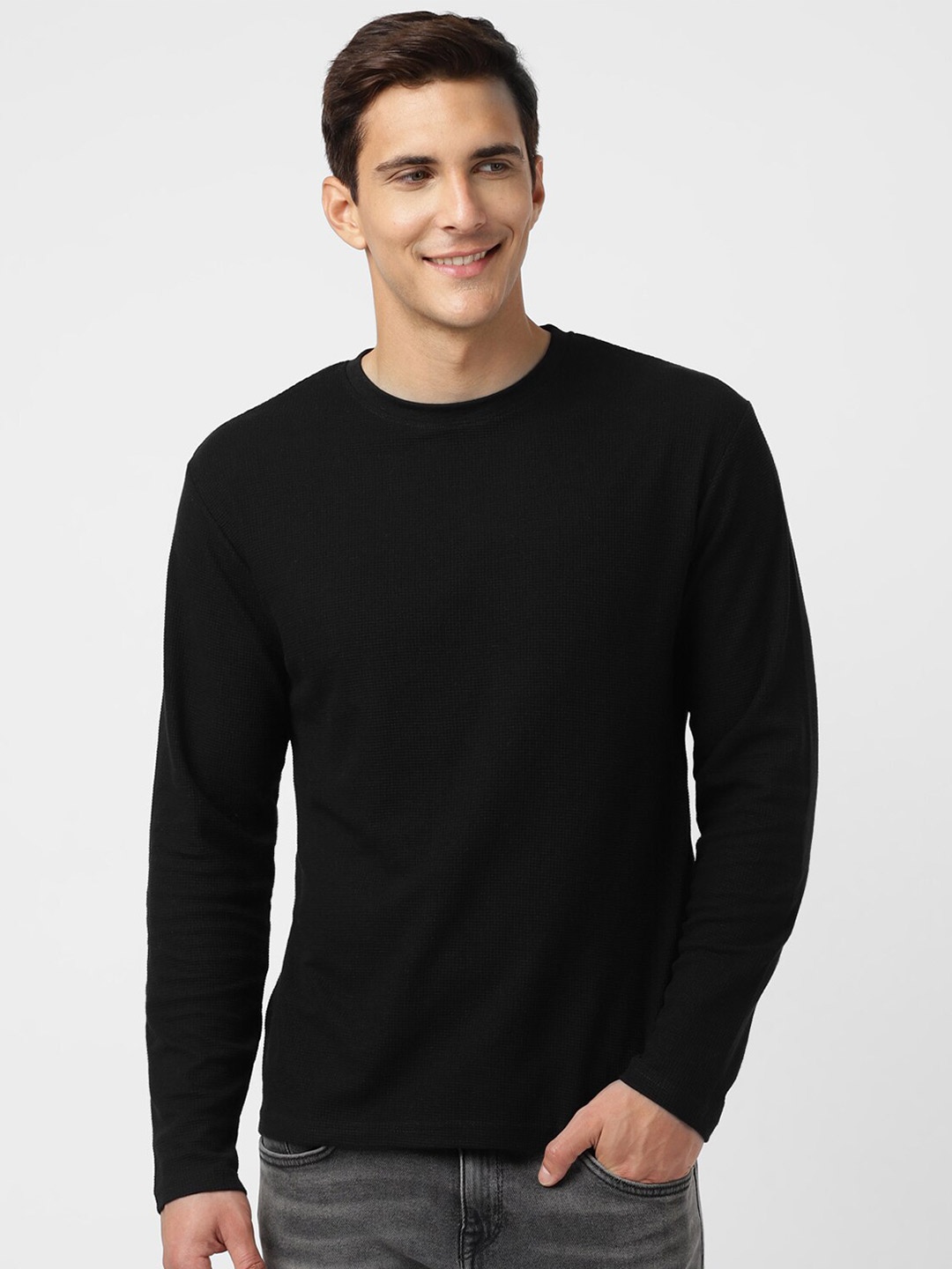 

UrbanMark Round Neck T-Shirt, Black