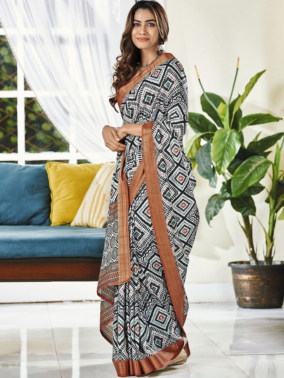 

Mitera Checked Zari Saree, White