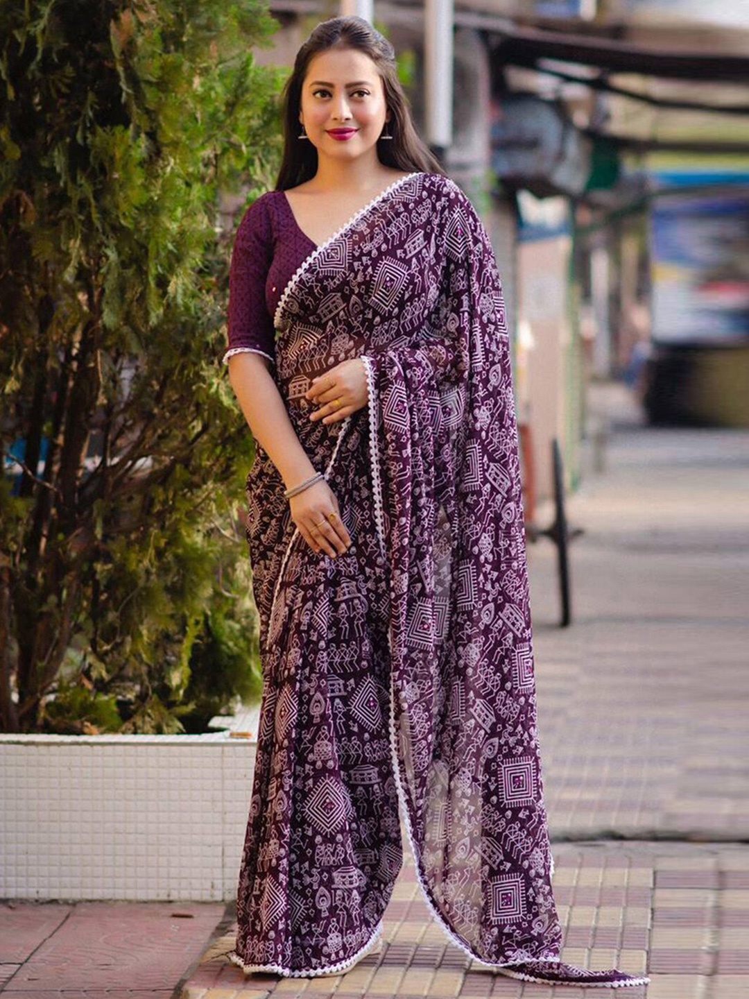 

Mitera Navy Blue & Cream-Coloured Warli Printed Poly Georgette Fusion Saree