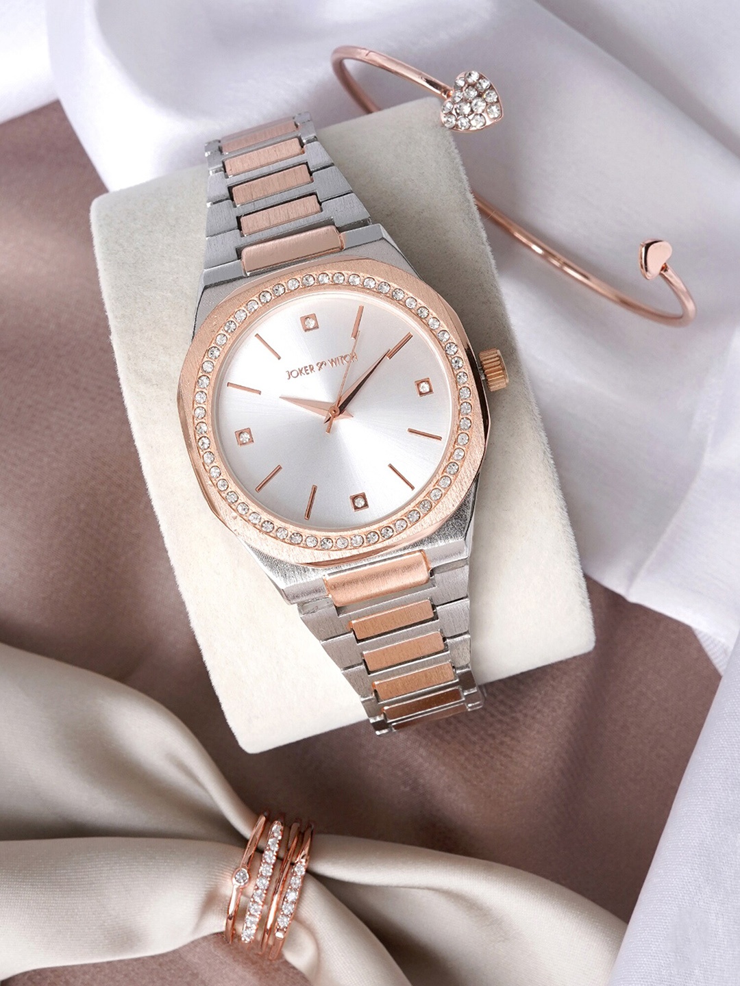 

JOKER & WITCH Women Mae Love Triangle Watch Gift Set JWLT814, Silver