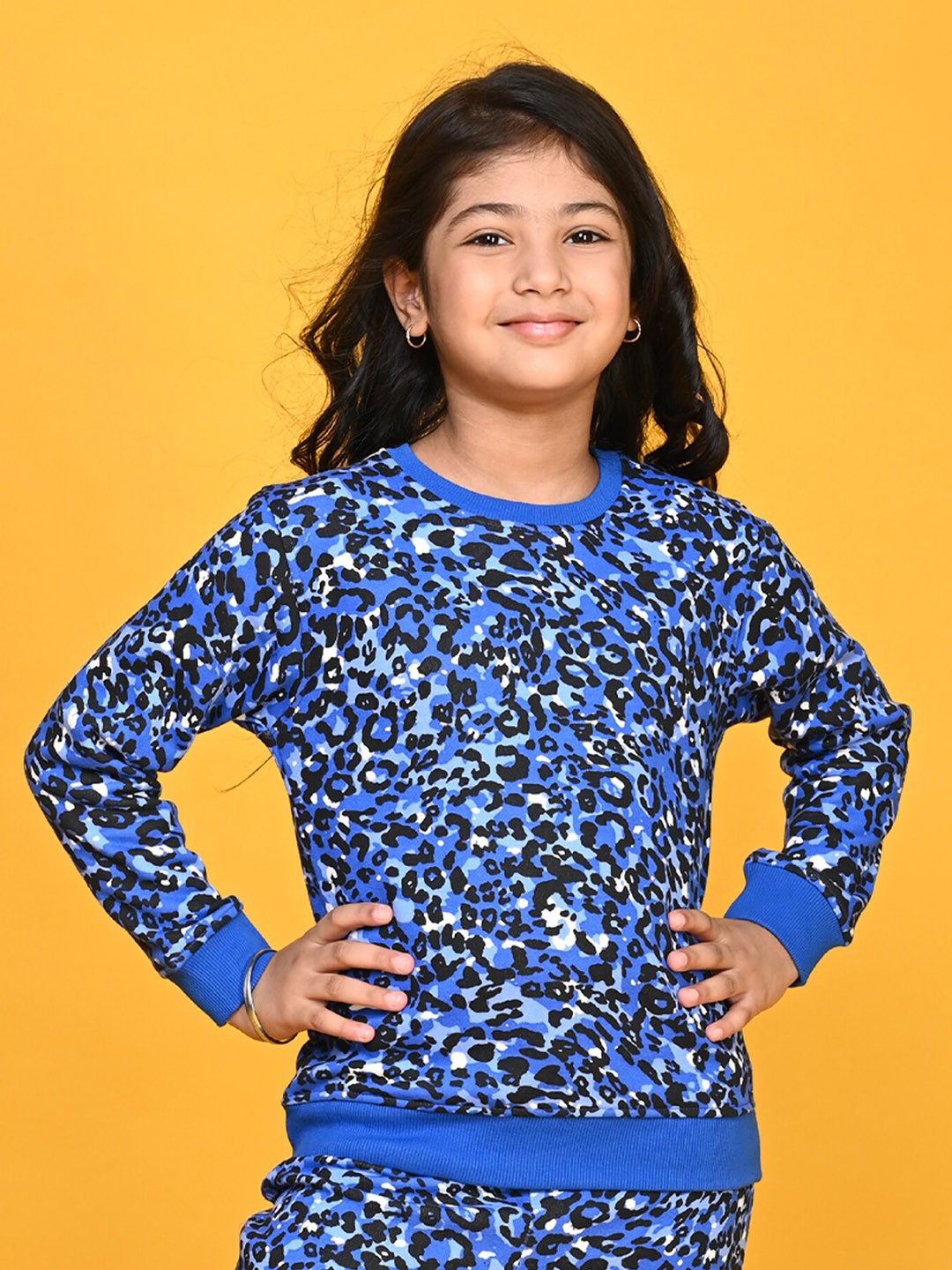 

Anthrilo Girls Abstract Printed Fleece Pullover Sweatshirt, Blue