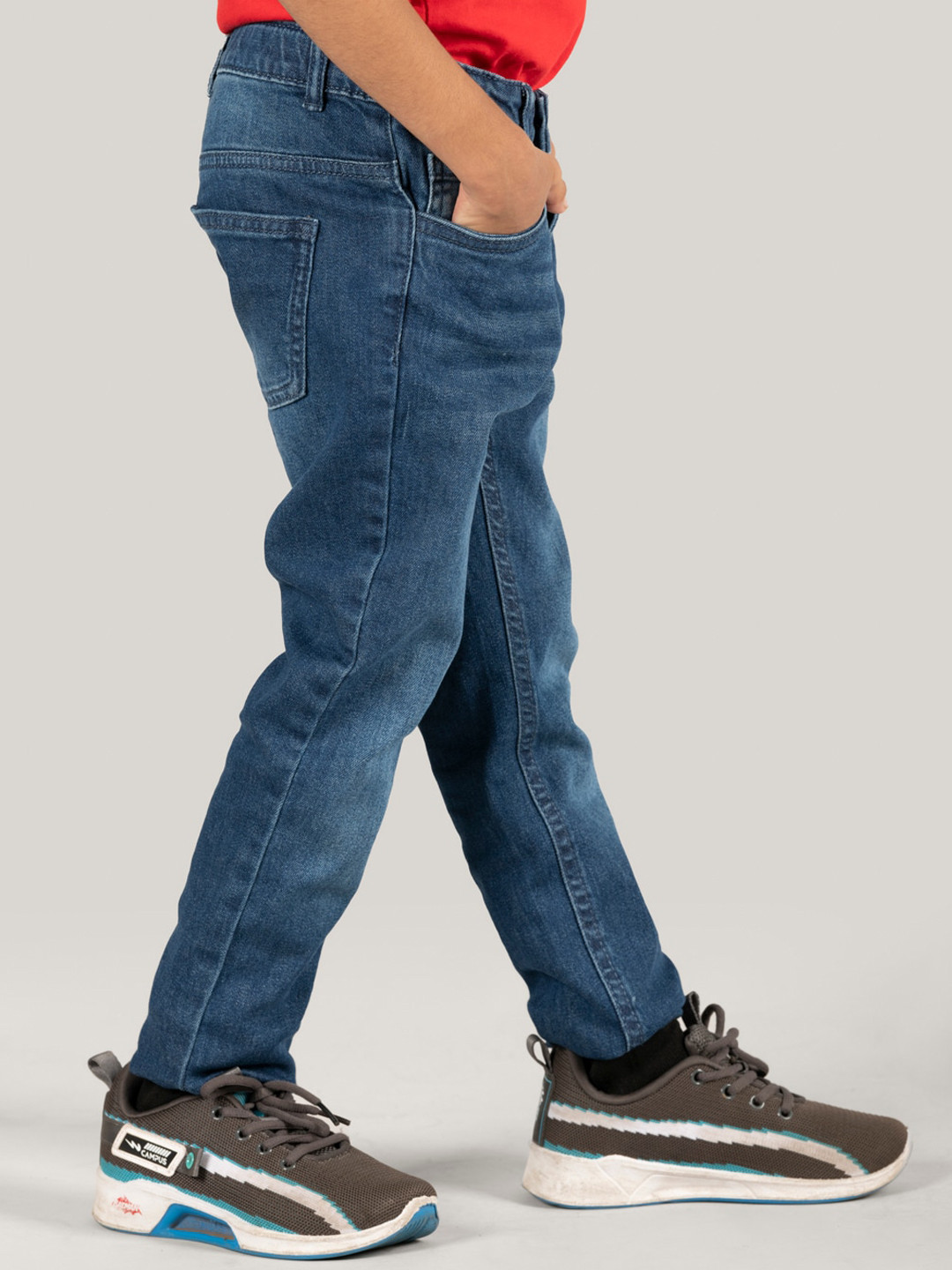 

Zalio Boys Mildly Distressed Heavy Fade Mid-Rise Jeans, Blue
