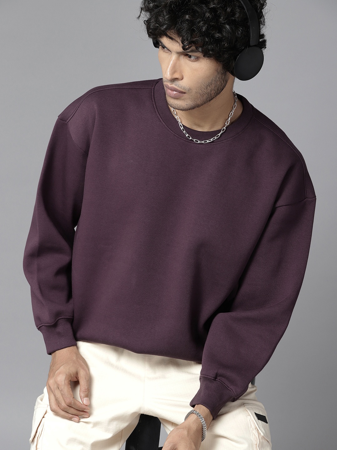 

Roadster Men Solid Pullover Sweatshirt, Purple