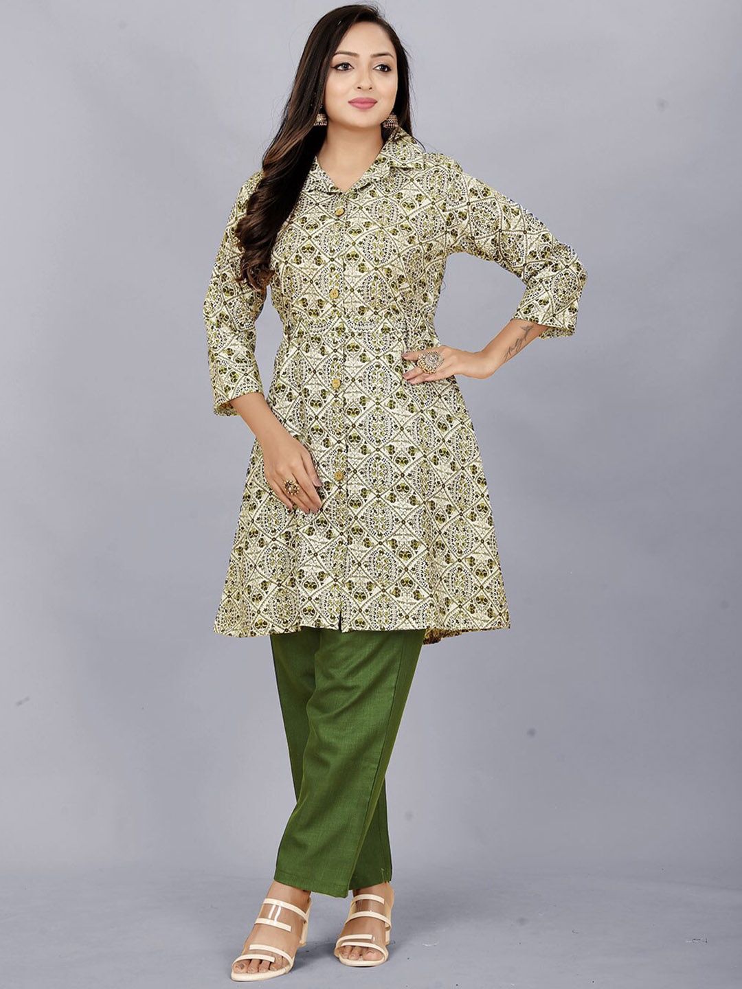 

Lilots Ethnic Printed Shirt Collar Kurti With Trousers, Green