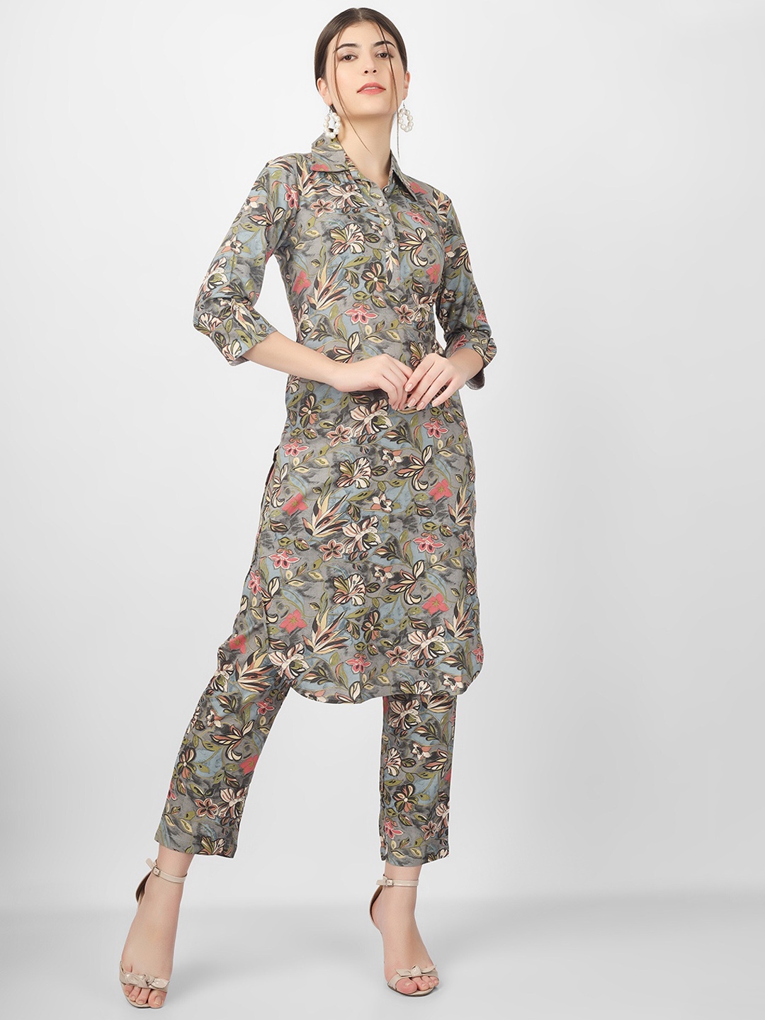 

CELEBRAVO Floral Printed Shirt Collar Kurta With Trousers, Grey