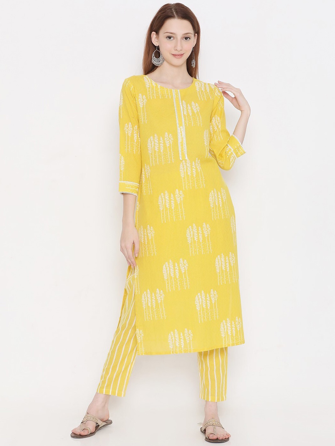 

PRESENT CREATION Floral Printed Regular Pure Cotton Kurta with Trousers, Yellow