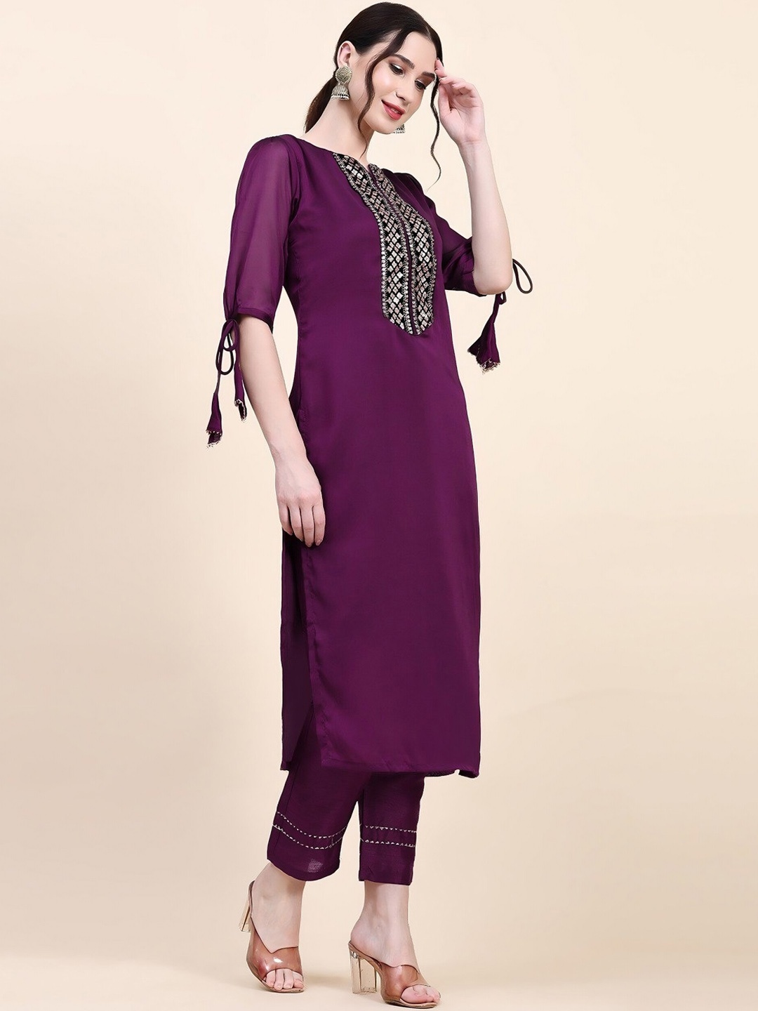 

UDBHAV TEXTILE Yoke Design Sequinned Kurta with Trousers, Purple