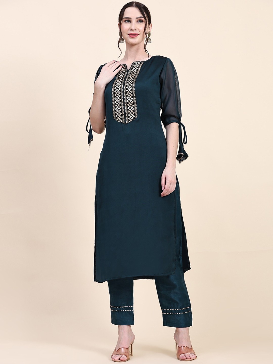 

UDBHAV TEXTILE Round Neck Sequinned Detail Puffed Sleeves Regular Kurta with Trousers, Teal