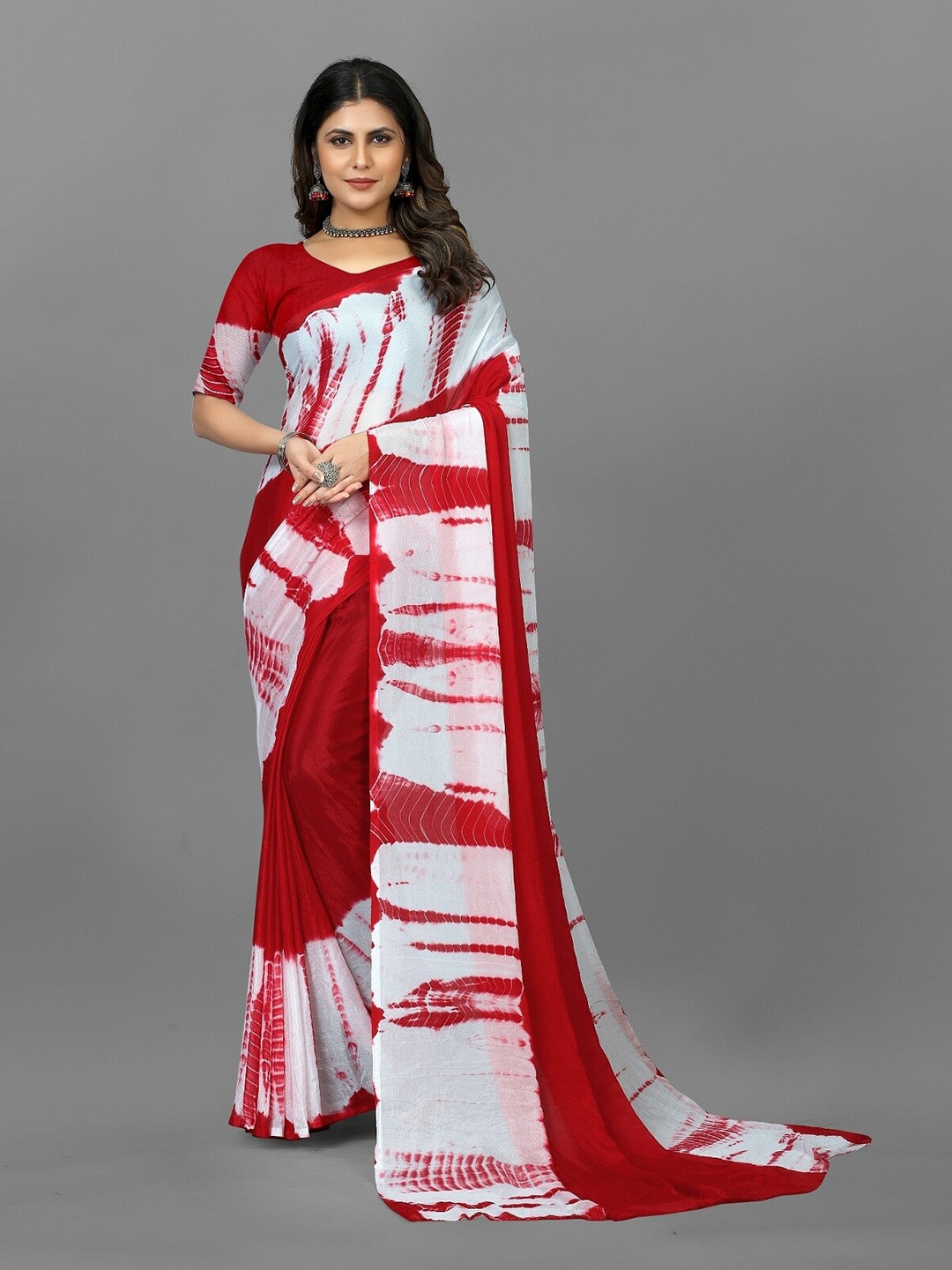 

APNISHA Tie & Dye Dyed Pure Chiffon Leheriya Saree, Red