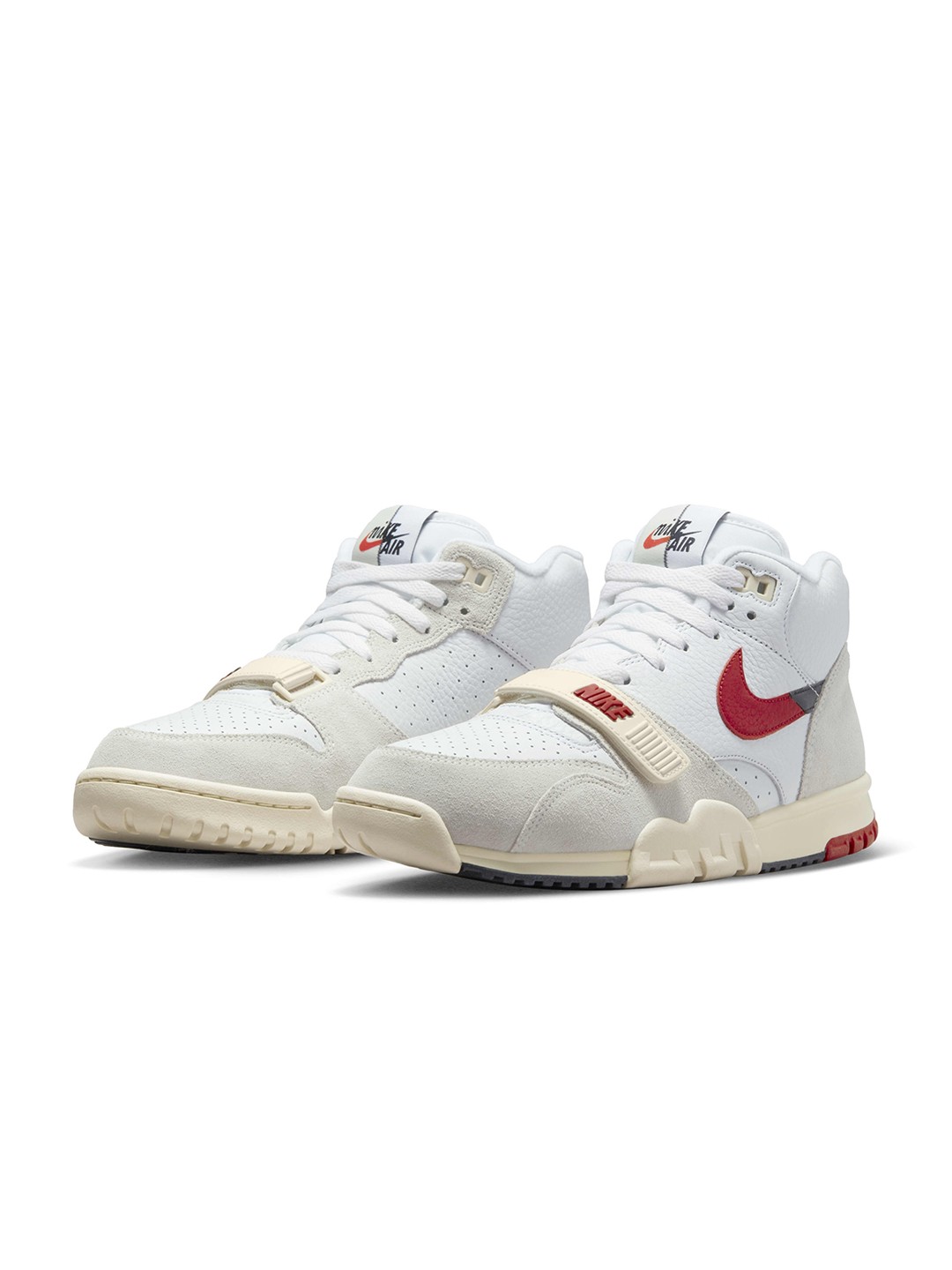 

Nike Men AIR TRAINER 1 Sneakers, White