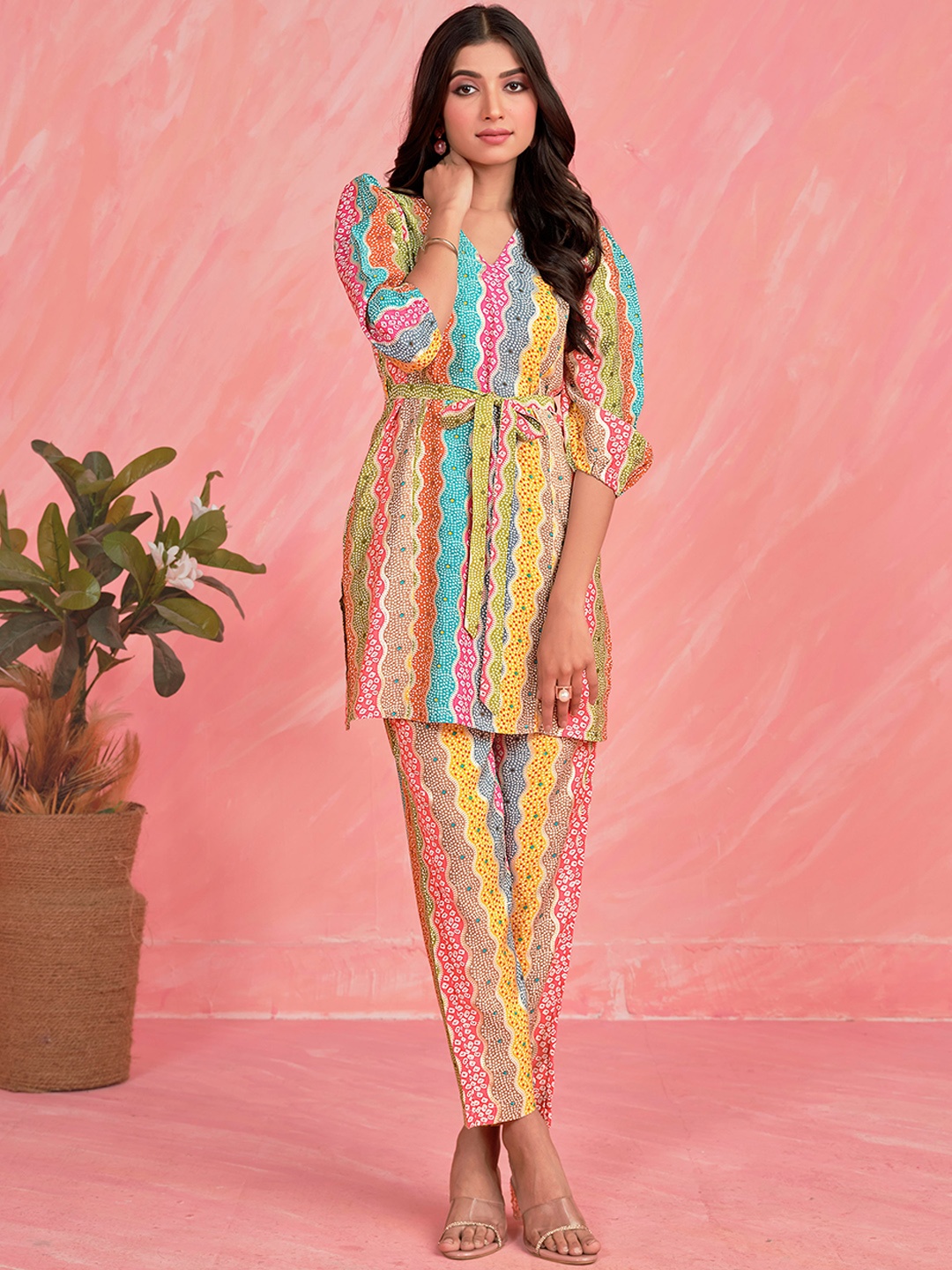 

Sangria Green & Blue Bandhani Printed Kurti With Trousers