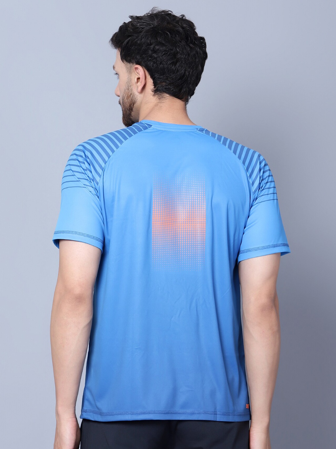 

Shiv Naresh Abstract Printed Raglan Sleeves Sports T-Shirt, Blue