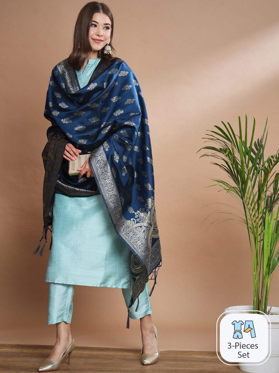 

PPTOSS Checked Silk Blend Straight Kurta with Trousers & Woven Design Dupatta, Green