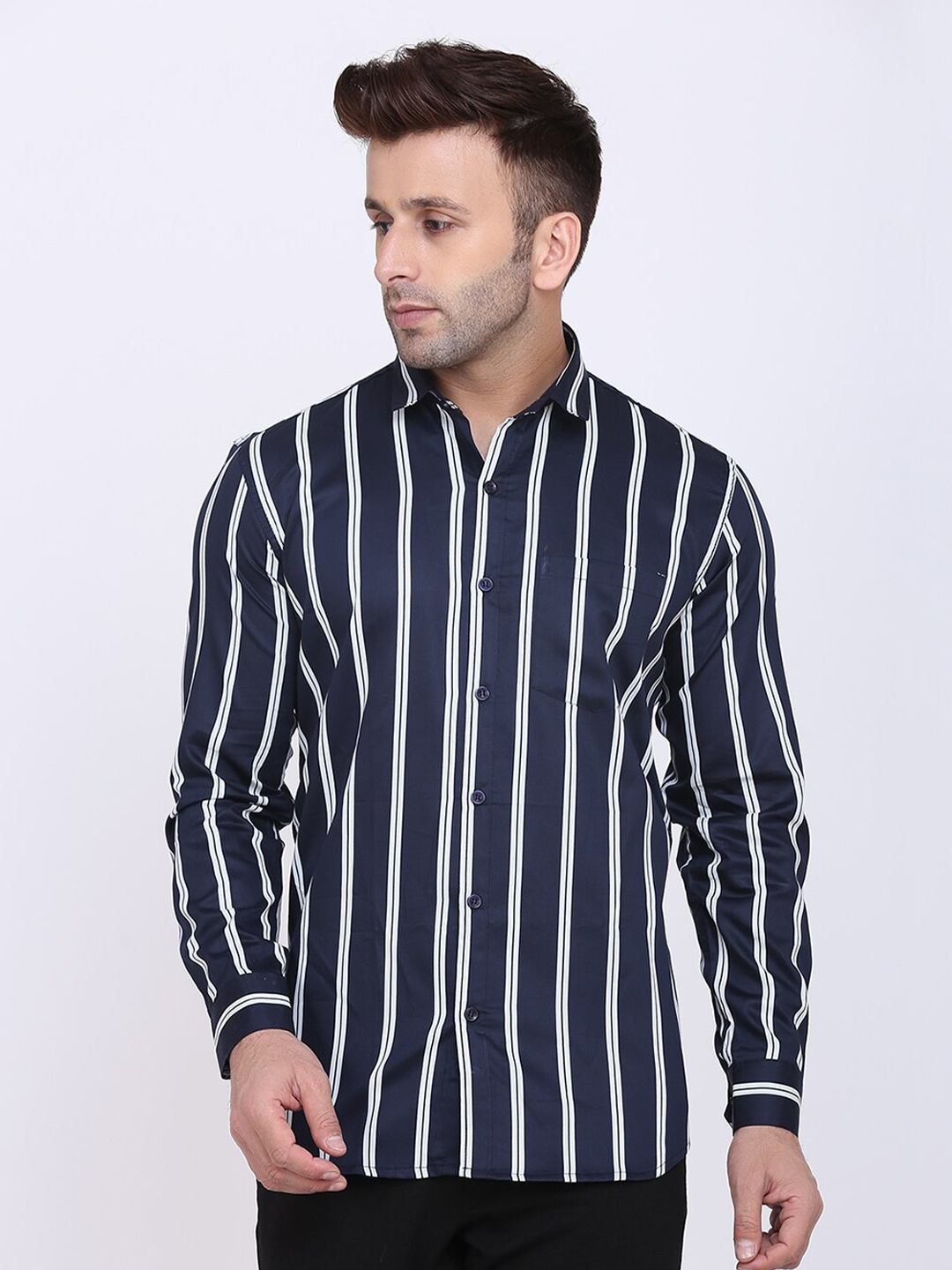 

HANUMNTRA Comfort Vertical Stripes Casual Shirt, Navy blue