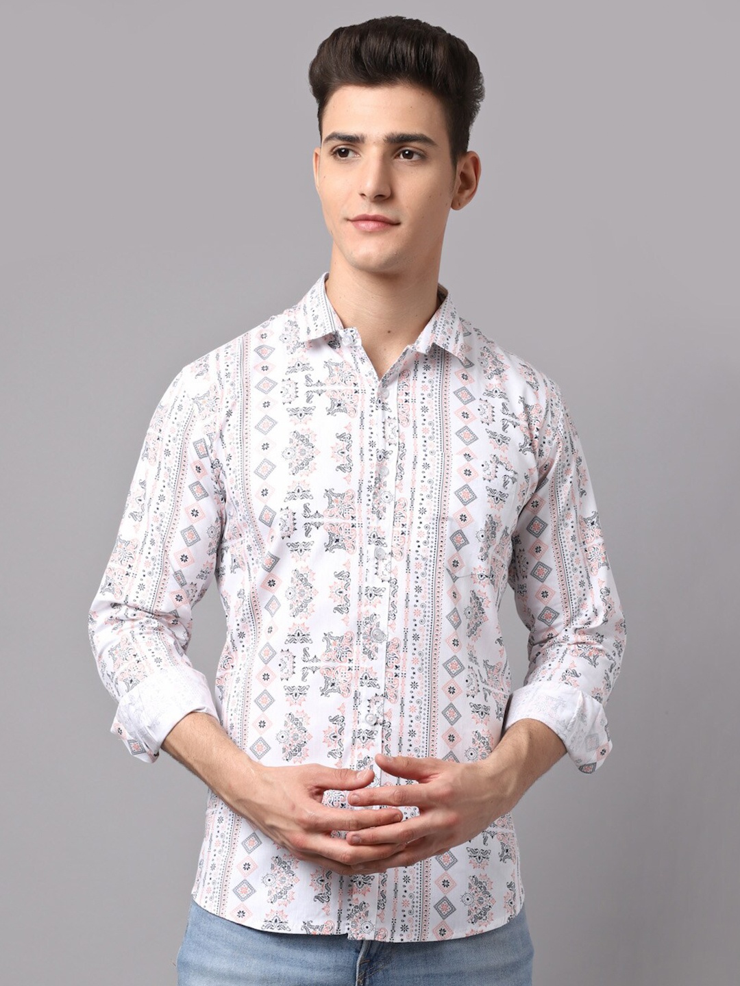 

HANUMNTRA Comfort Ethnic Motifs Printed Spread Collar Casual Shirt, White