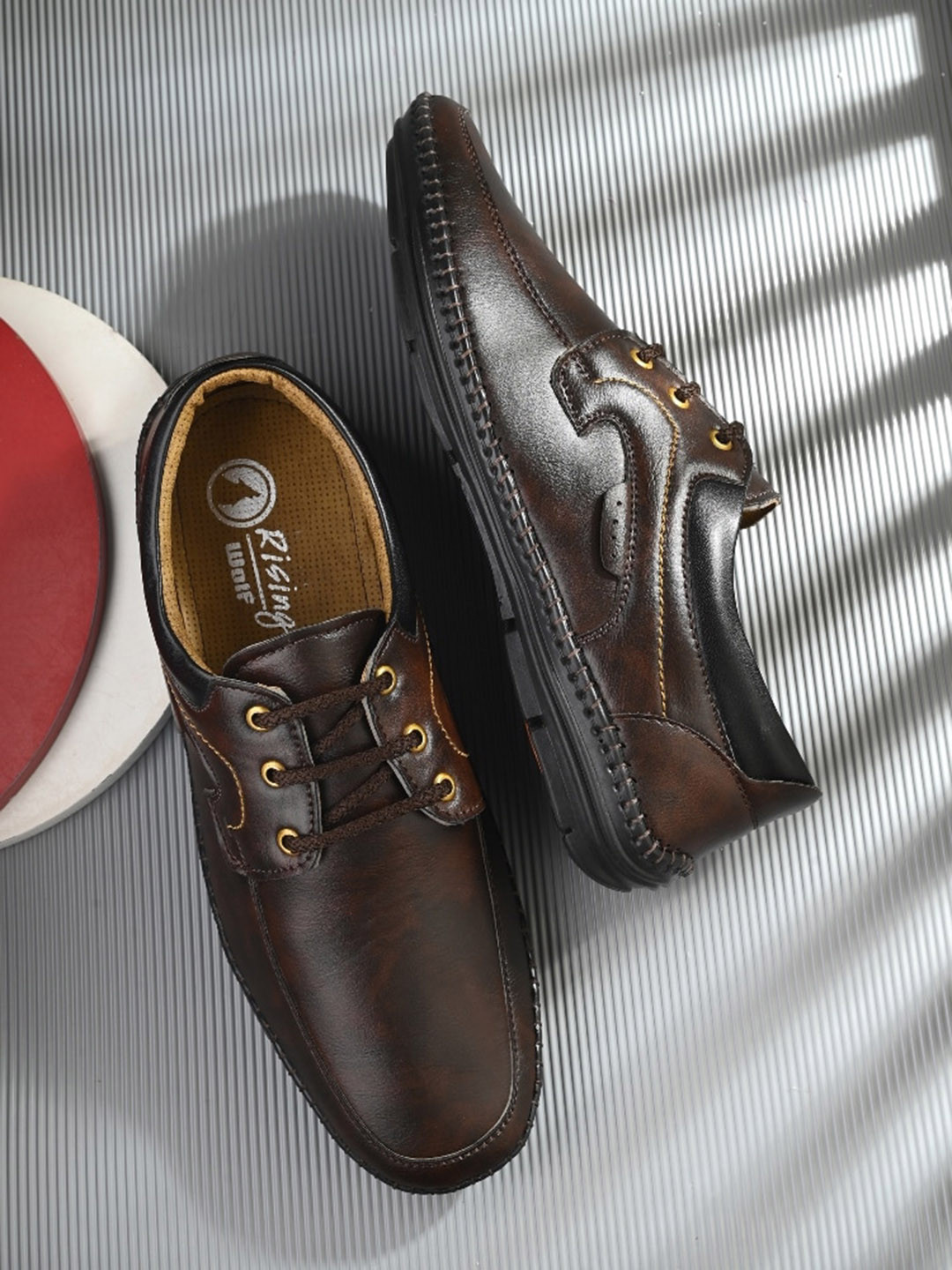 

Rising Wolf Men Lightweight Lace-Up Derbys, Brown