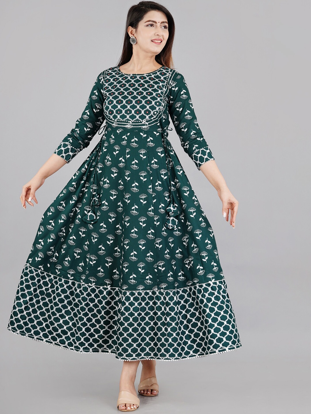 

ao services Ethnic Motifs Printed Gotta Patti Detailed A-Line Ethnic Dress, Green