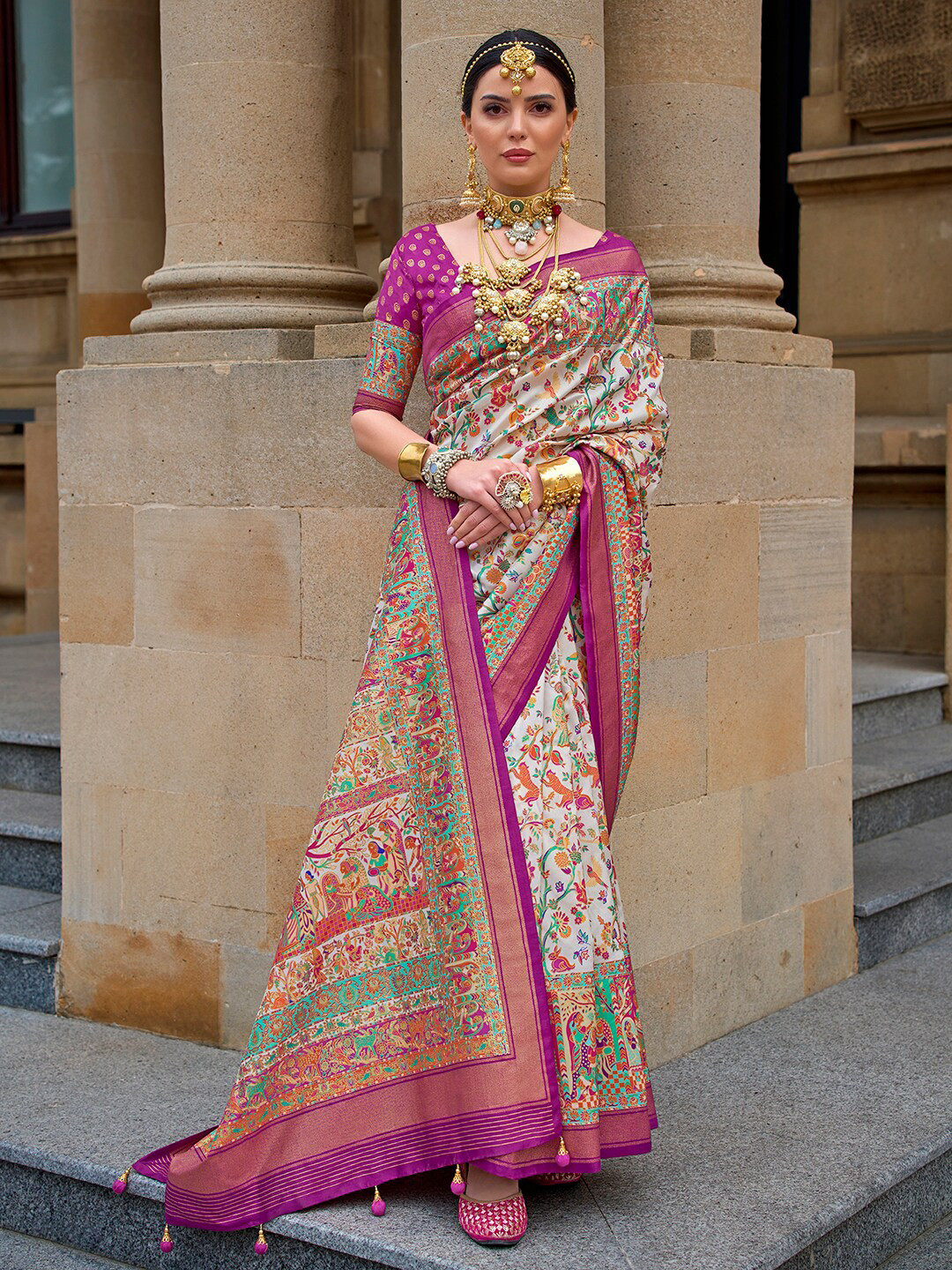 

Anouk Floral Woven Design Zari Detailed Banarasi Saree, White