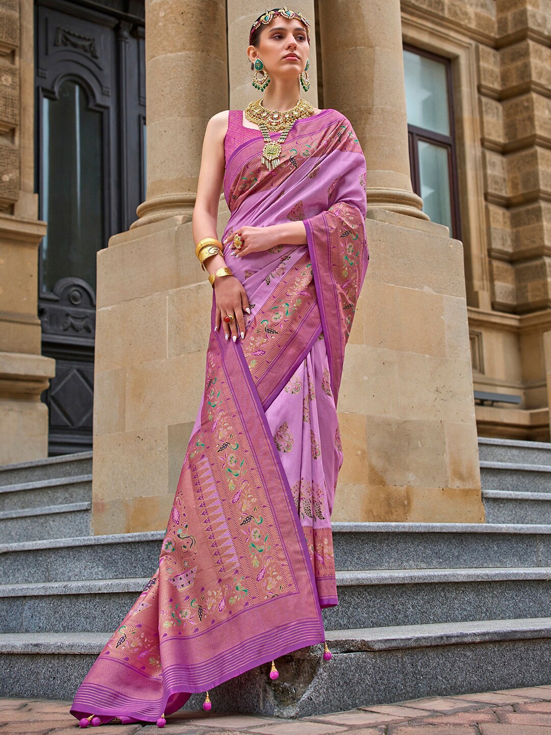 

Anouk Lavender & Gold-Toned Ethnic Motifs Woven Design Zari Banarasi Saree