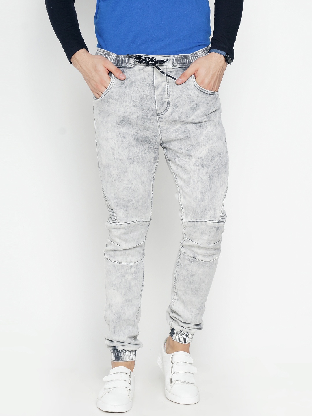 

IVOC Men Grey Slim Fit Mid-Rise Clean Look Stretchable Jeans