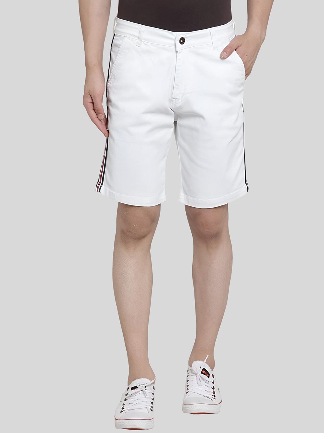 

Ben Martin Men Mid-Rise Chino Shorts, White