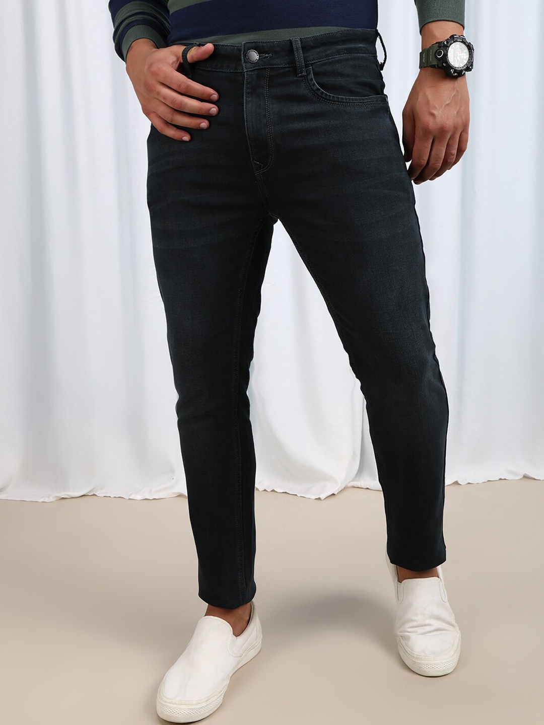 

Crocodile Men Slim Fit Mid-Rise Clean Look Stretchable Jeans, Grey melange