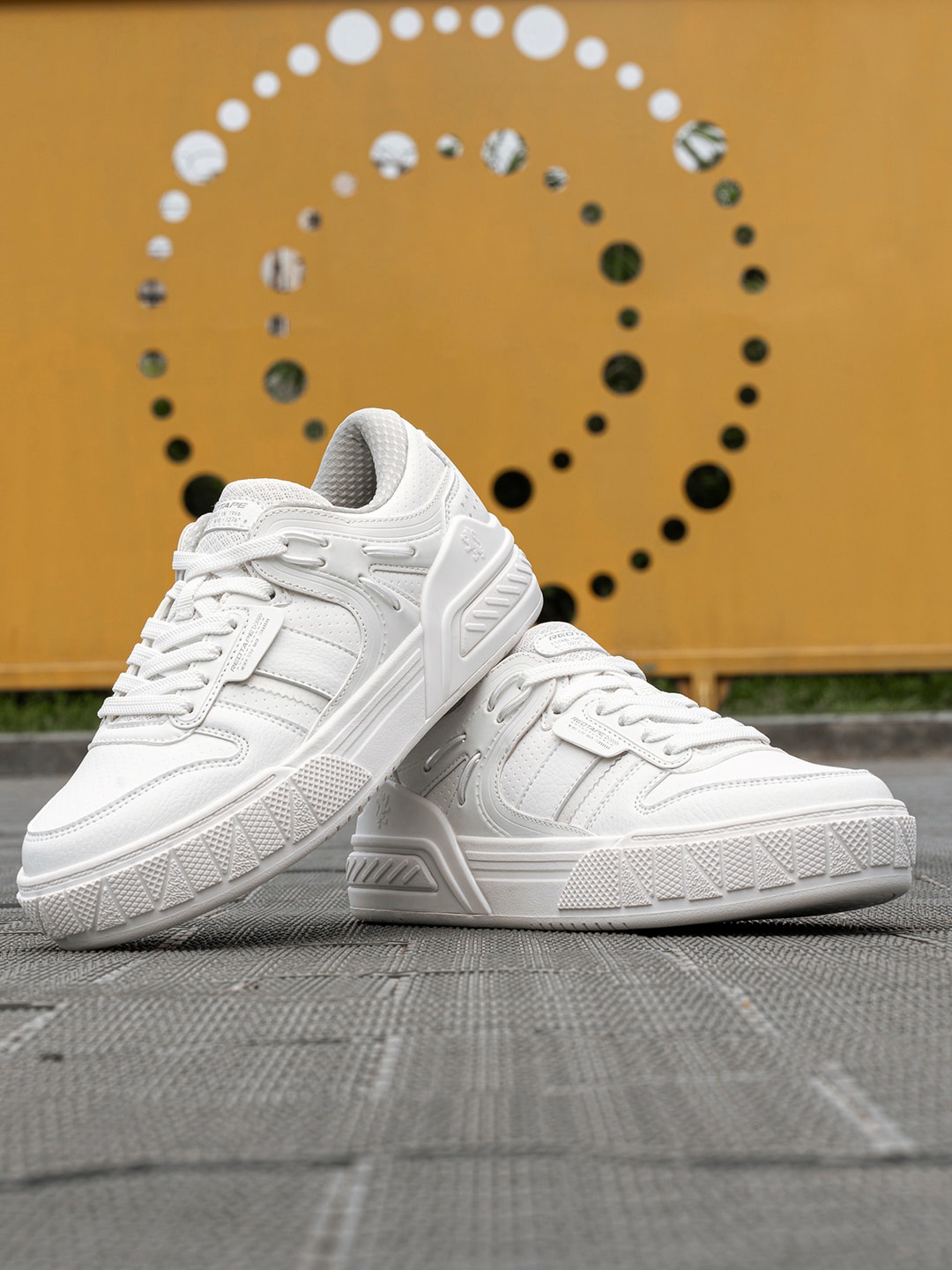 

Red Tape Women Lace-Ups Sneakers, White