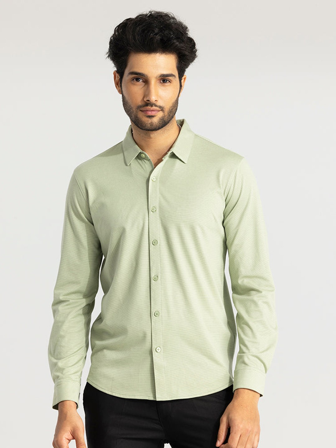 

Snitch Green Classic Slim Fit Spread Collar Casual Shirt