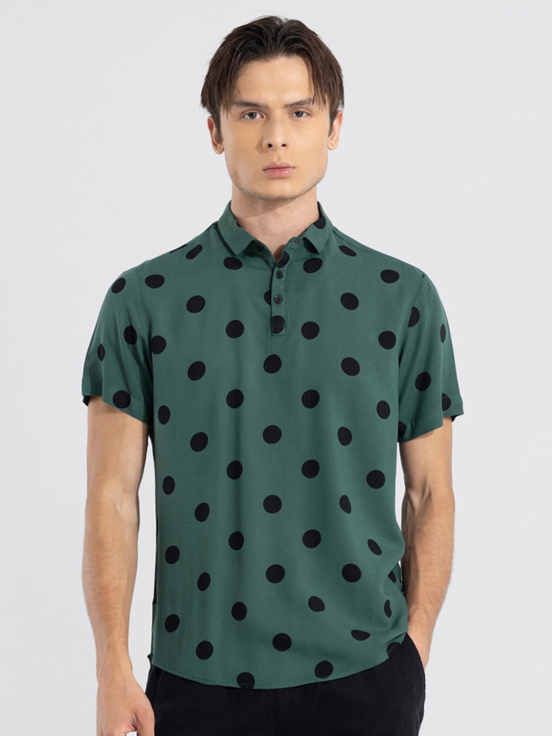 

Snitch Polka Dot Printed Polo Collar T-shirt, Green