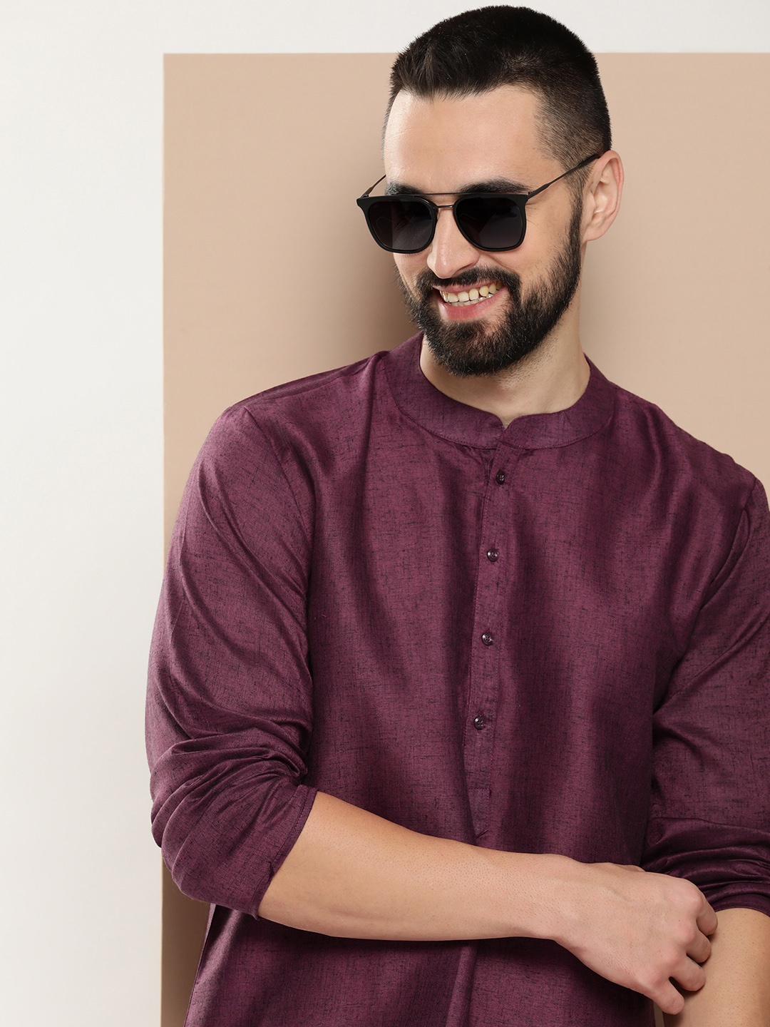 

HERE&NOW Men Solid Cotton Kurta, Burgundy