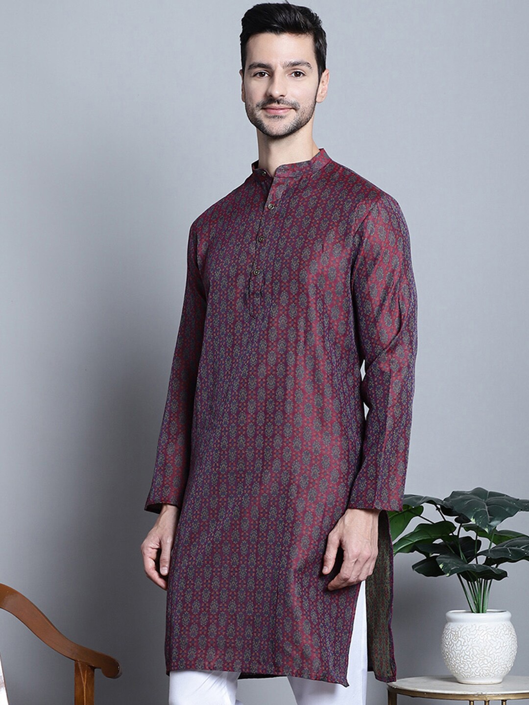 

Jompers Mandarin Collar Woven Design Cotton Silk Jacquard Kurta, Maroon
