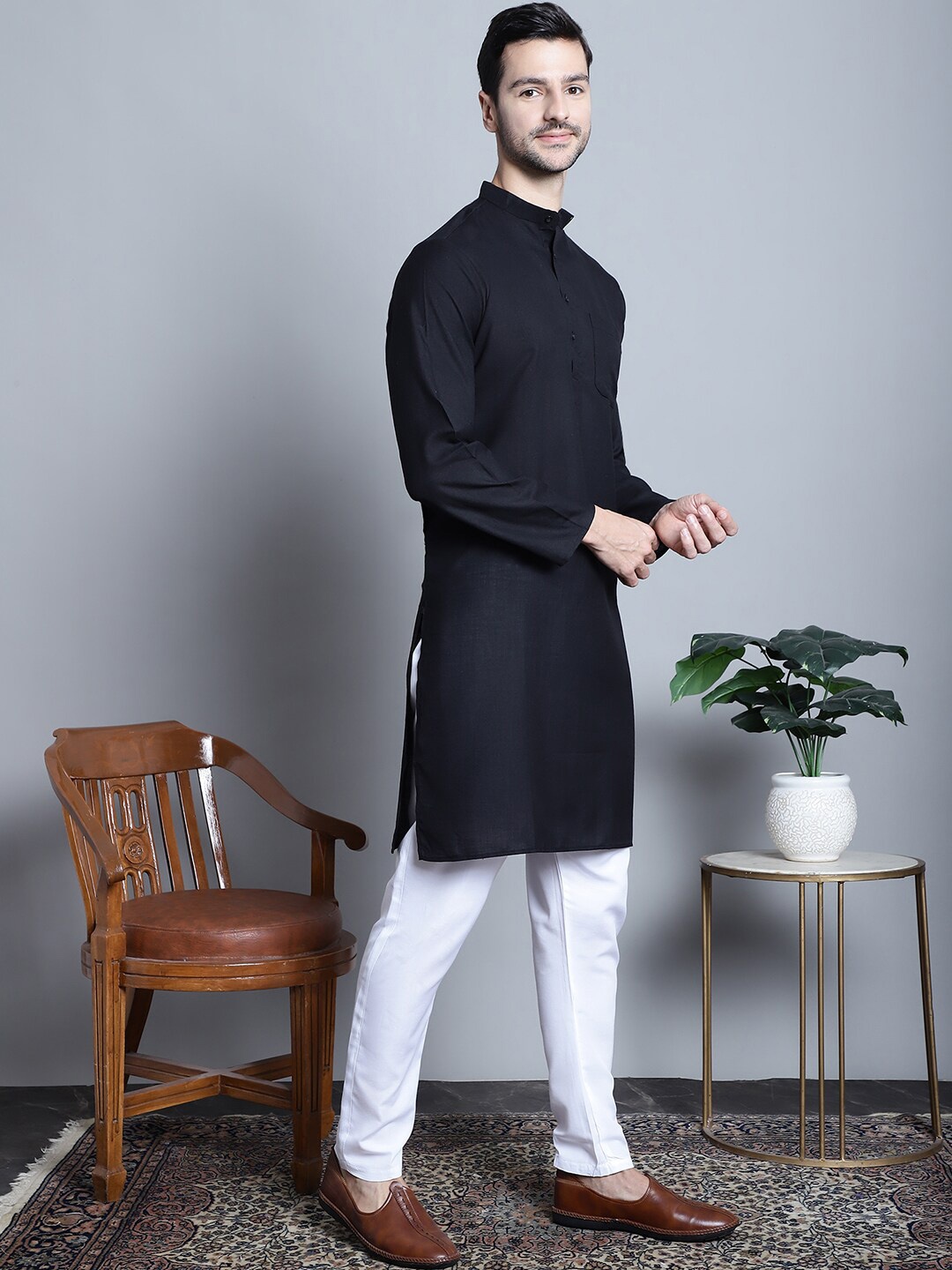 

Jompers Mandarin Collar Pure Cotton Kurta, Black