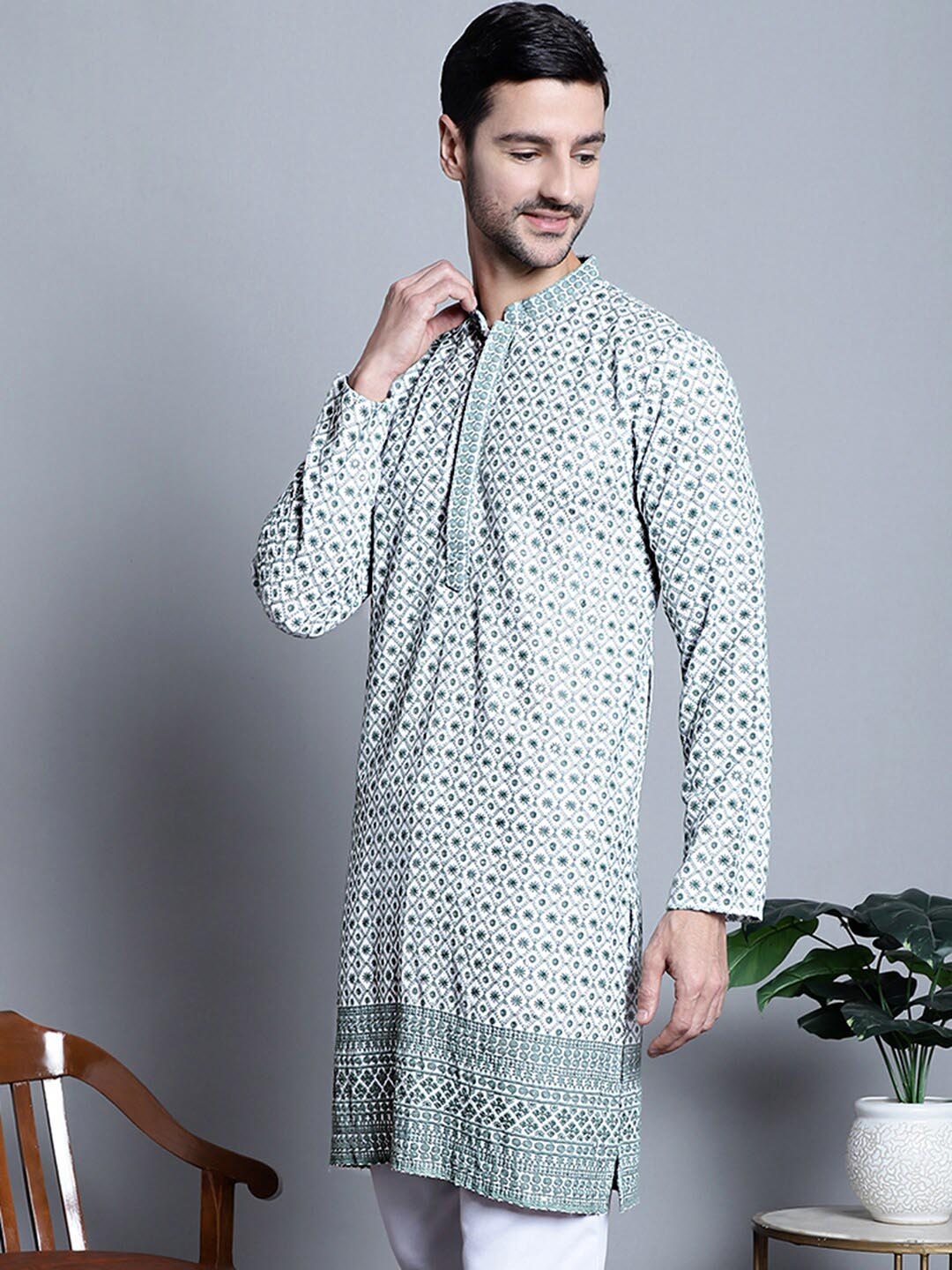 

Jompers Ethnic Motif Thread Work Chikankari Straight Kurta, White