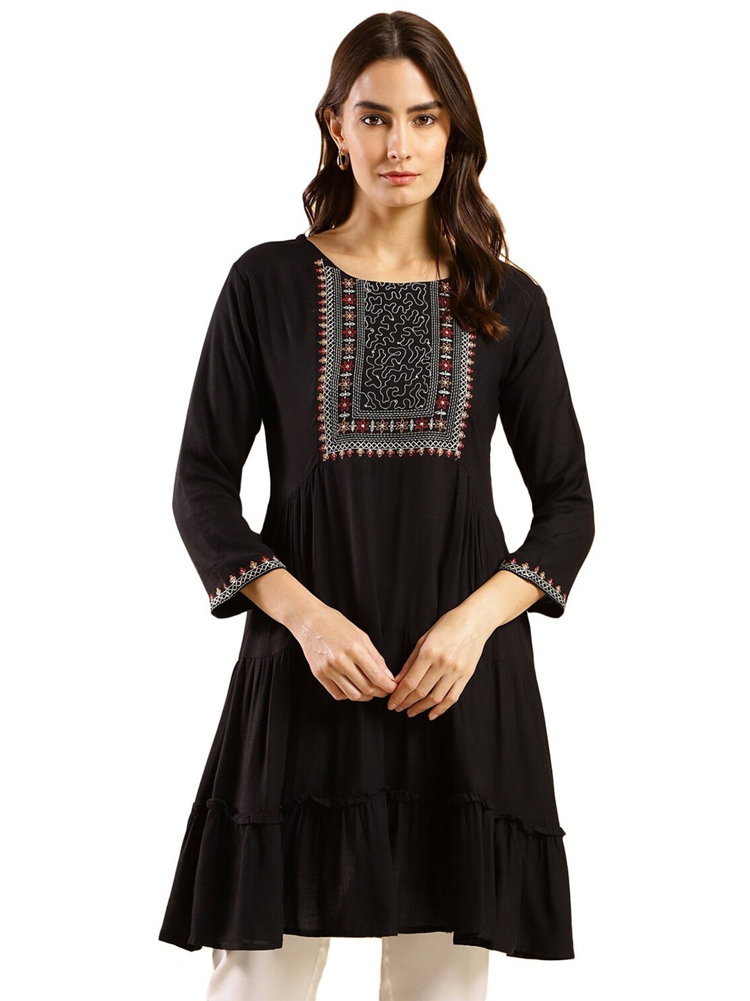 

Nimayaa Yoke Floral Embroidered Tired Kurta, Black