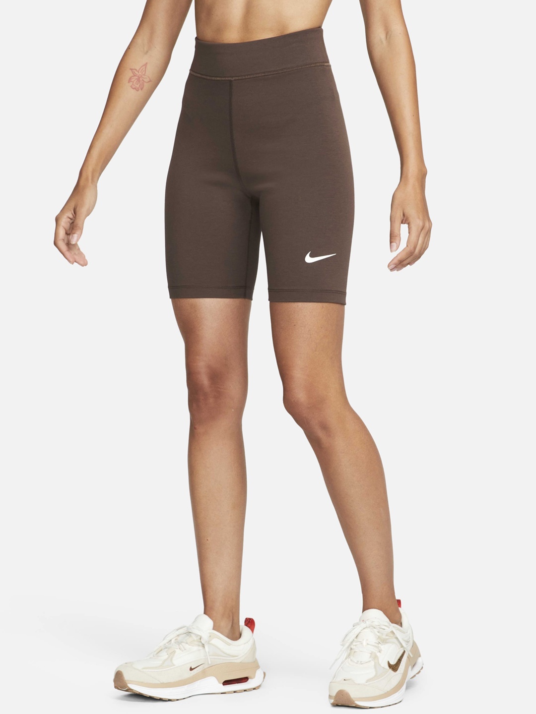 

Nike Women Sportswear Classics High-Waisted 8" Biker Sports Shorts, Brown